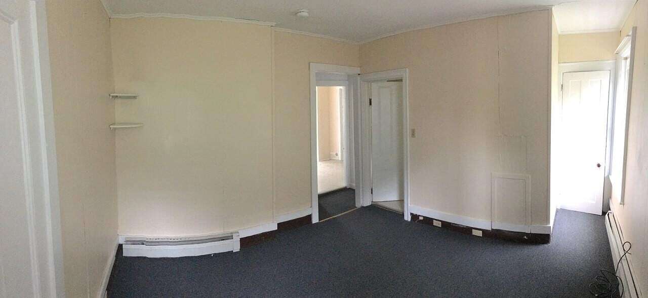 Front bdrm - 21 Loomis St