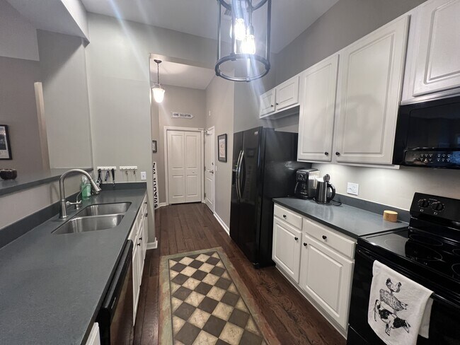 Kitchen - 200 Jefferson Ave