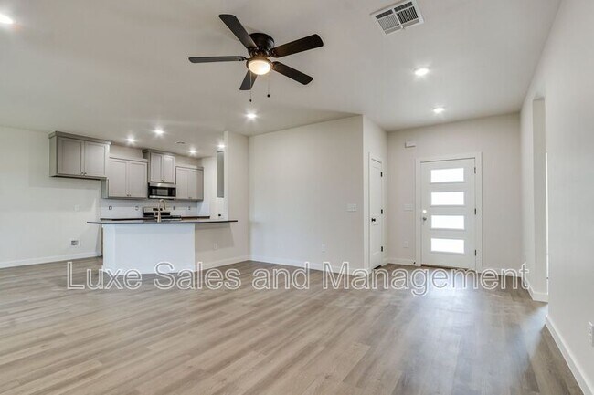 Building Photo - 8329 NW 163rd Ter