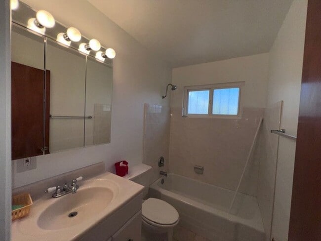 Building Photo - Freshly painted home with large backyard. ...