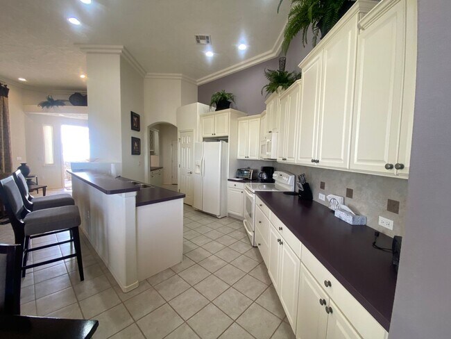 Building Photo - Beautiful Fully Furnished Home for rent in the Boulders on the Green