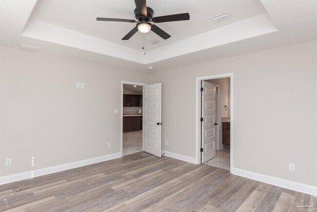 Building Photo - 8570 Stockdale Ave