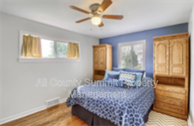 Building Photo - 425 S Harlan St