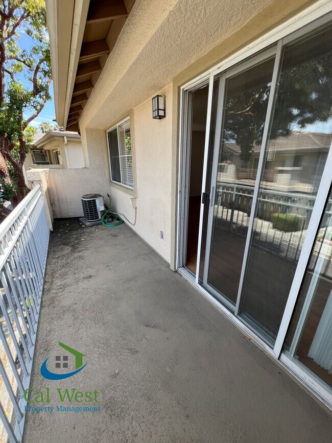Building Photo - $3295 - 2BD/2BA Beautiful Palmia Condo Near Cottle Road & 85 Available Now!