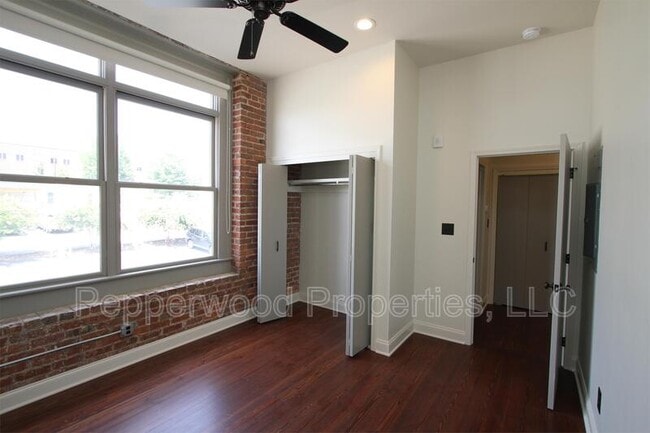 Building Photo - 149 S Daniel Morgan Ave