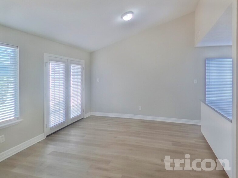 Building Photo - 6342 Briar Terrace Dr