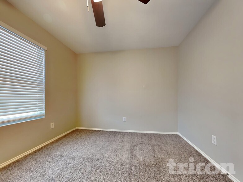 Building Photo - 3032 Wakecrest Dr