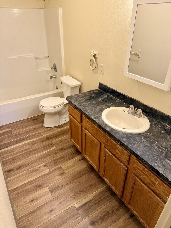 Building Photo - 1324 S 2nd St W