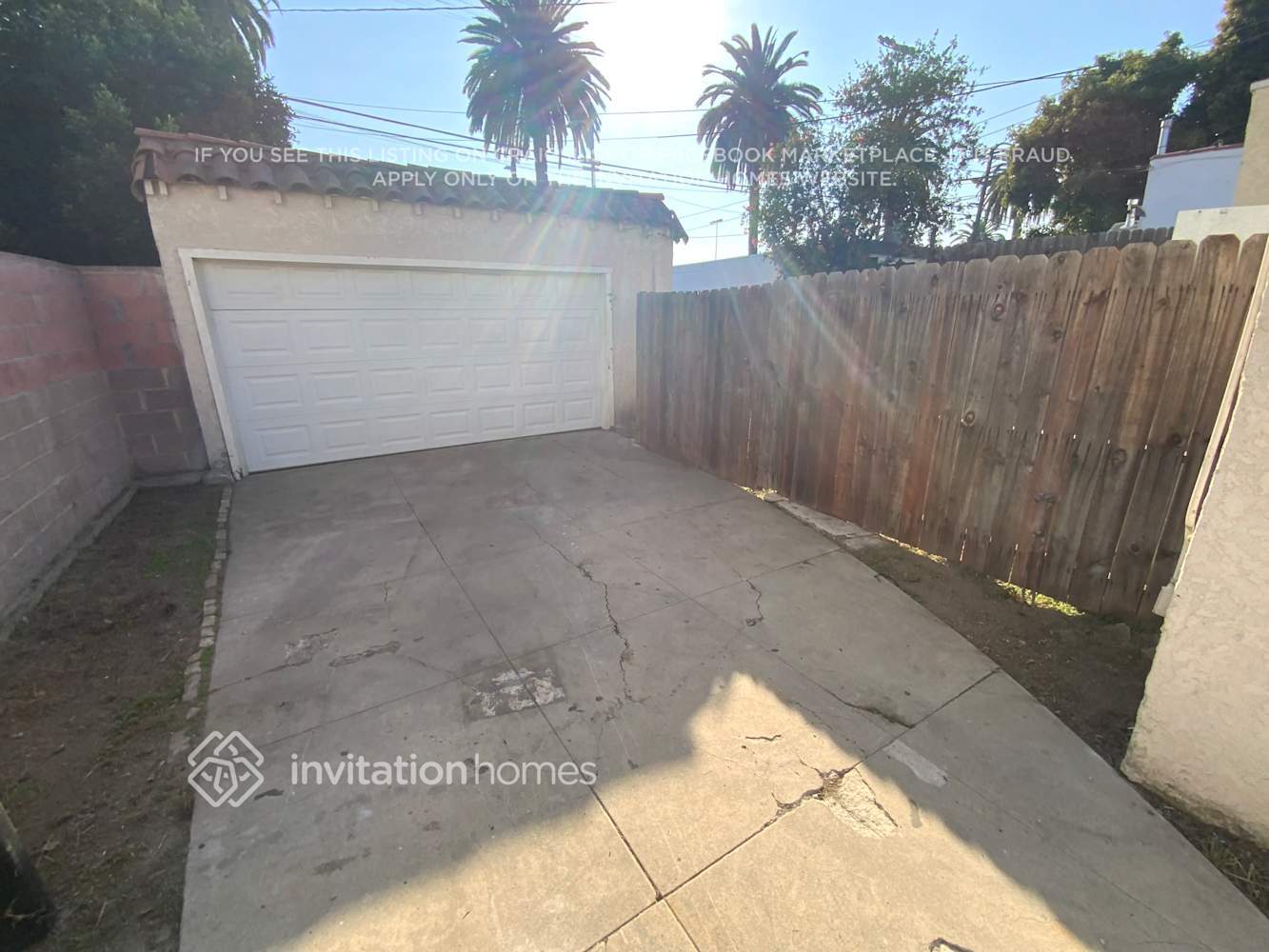 Building Photo - 1626 W 60th Pl