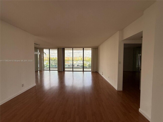 Building Photo - 19707 Turnberry Way