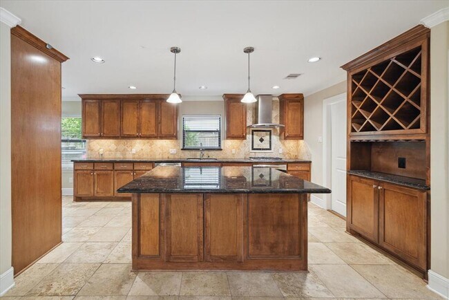 Building Photo - 3207 Aberdeen Way