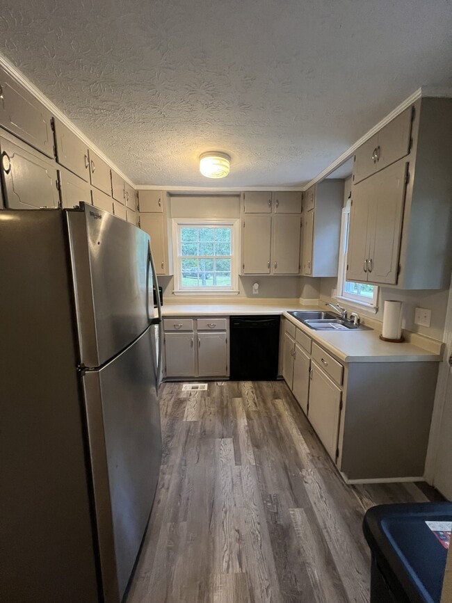 Building Photo - 1631 Rays Church Rd