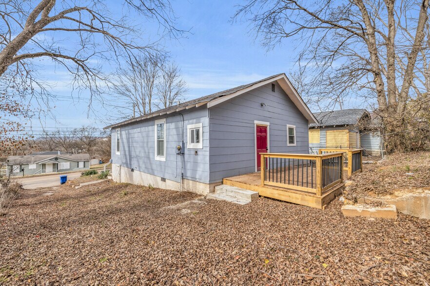 Building Photo - 3402 Dodson Ave