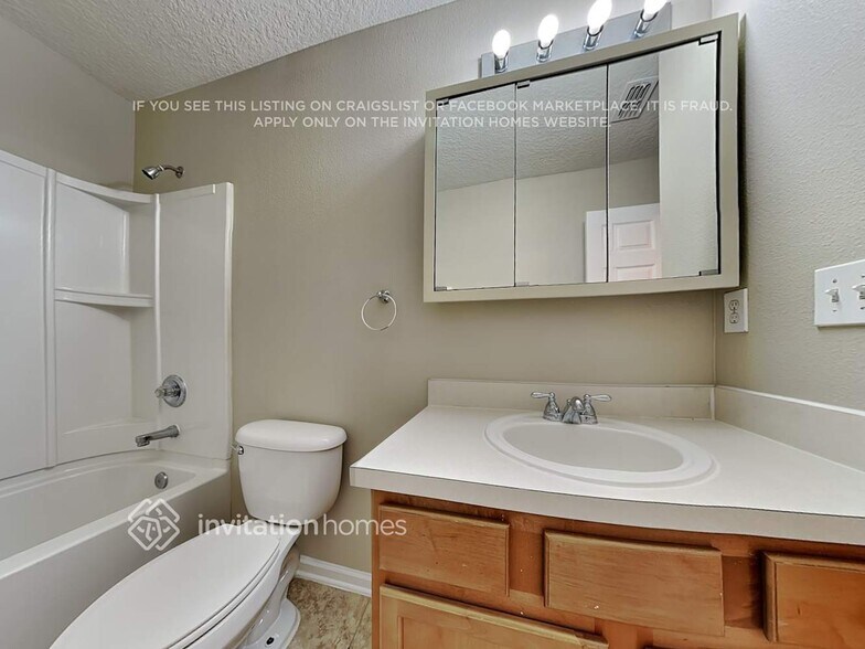 Building Photo - 96393 Commodore Point Dr