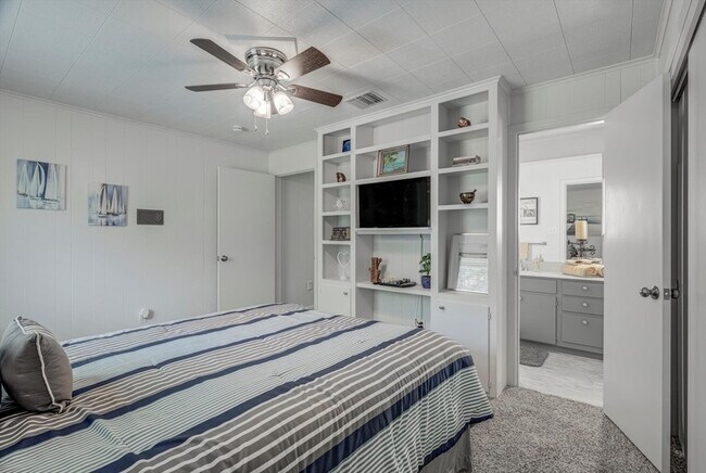 Building Photo - 22 Winged Foot Dr