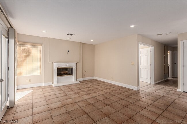 Building Photo - 3308 Royal Glen Ct