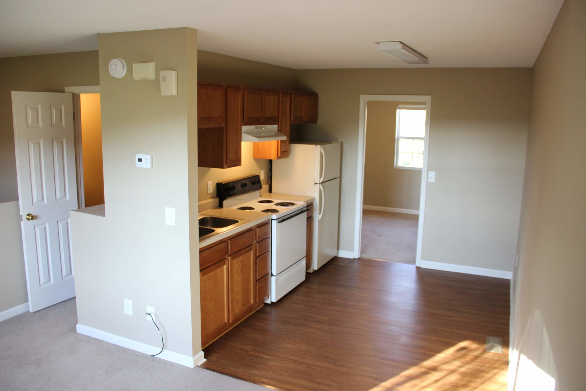 Kitchen/Living Room - 6125 Kingsport Hwy