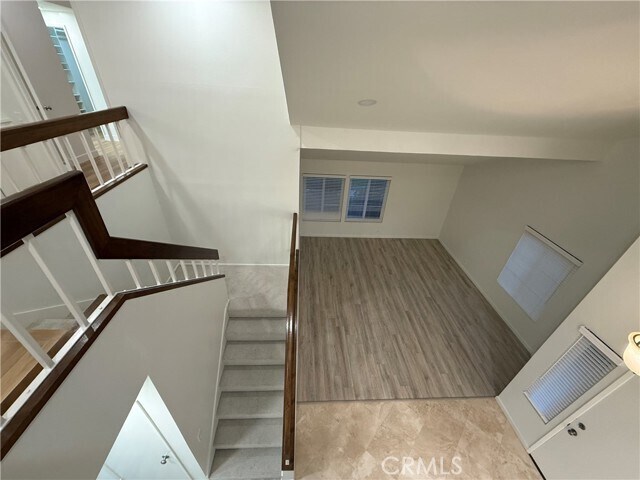 Building Photo - 16 Campanero E