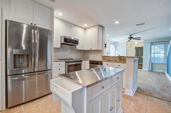 Building Photo - 1371 Cassidy Ct