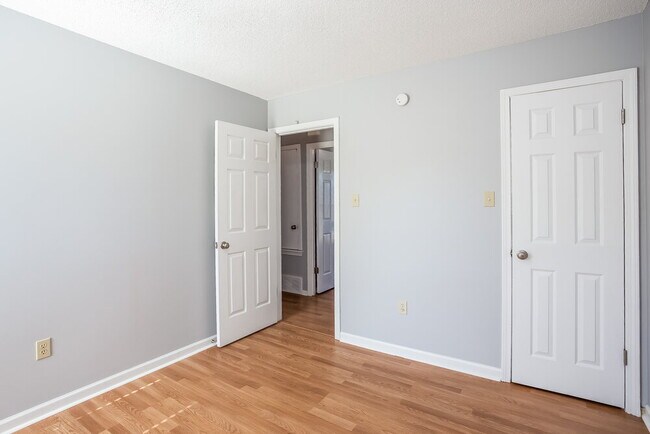 Building Photo - 4235 Highgate Dr