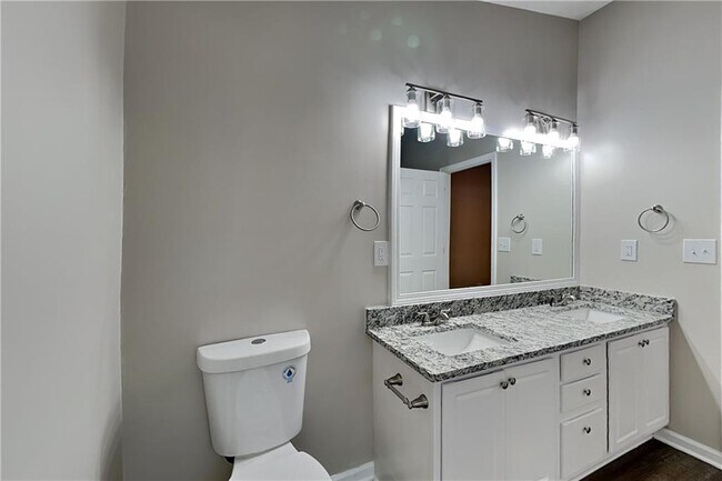 Building Photo - 405 Windsor Brook Ln SE