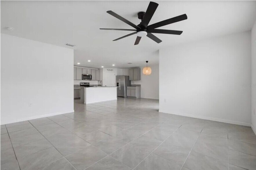 Building Photo - 9295 Van Allen Way