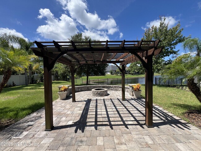 Building Photo - 202 Galleon Dr
