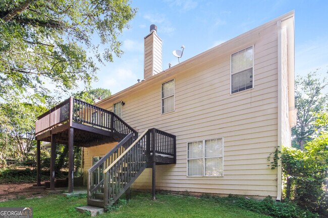 Building Photo - 4809 Shallow Farm Dr NE