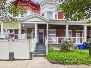 Building Photo - 2163 Logan St