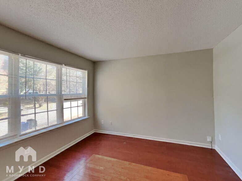 Building Photo - 1518 Lantern Pl