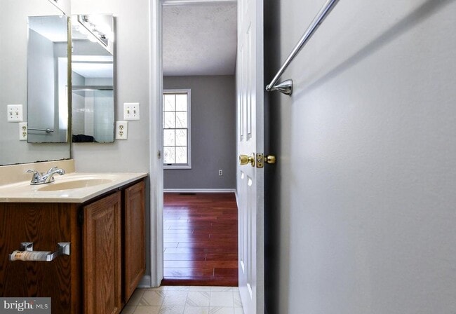 Building Photo - 2156 Commissary Cir