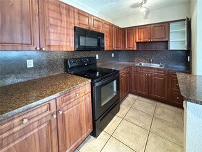 Building Photo - 715 NE 6th St