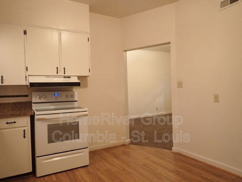Building Photo - 900 Dockery St
