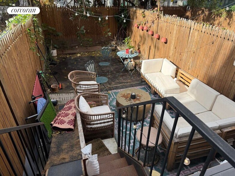 Building Photo - 297 Himrod St