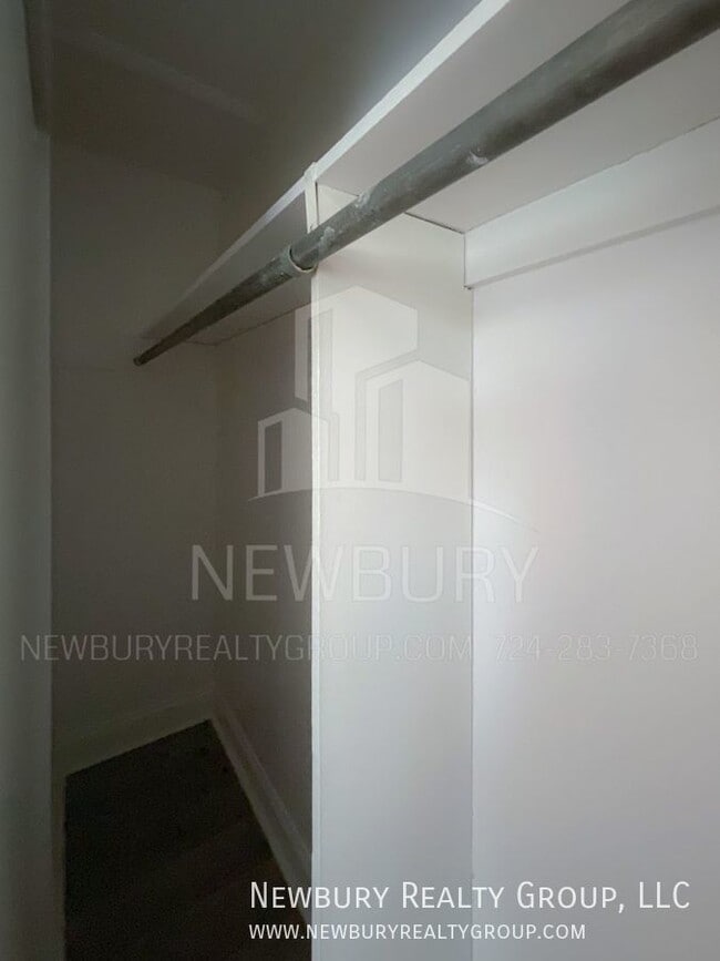 Building Photo - 31 Sunbury Estates