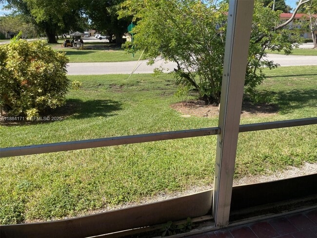 Building Photo - 20201 NE 29th Ct