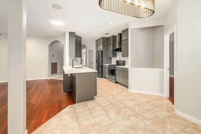 Building Photo - 4920 Hibiscus Valley Dr