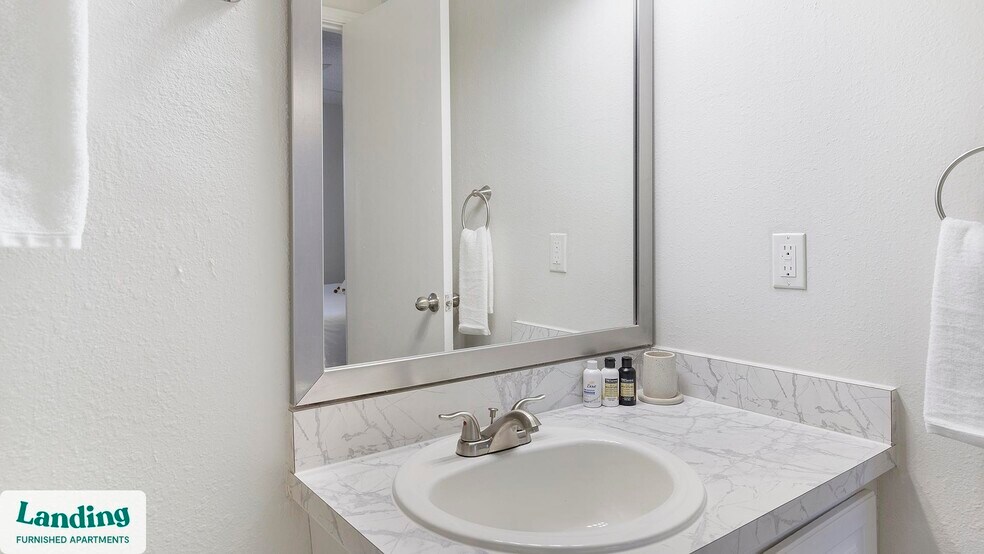 Building Photo - 1408 Teasley Ln