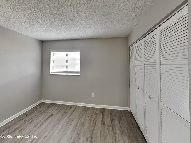 Building Photo - 31 Folson Ln