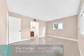 Building Photo - 7897 Golf Cir Dr