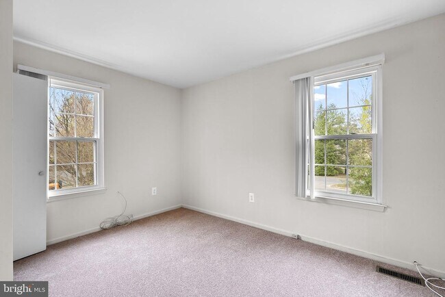 Building Photo - 3811 Ernst Dr