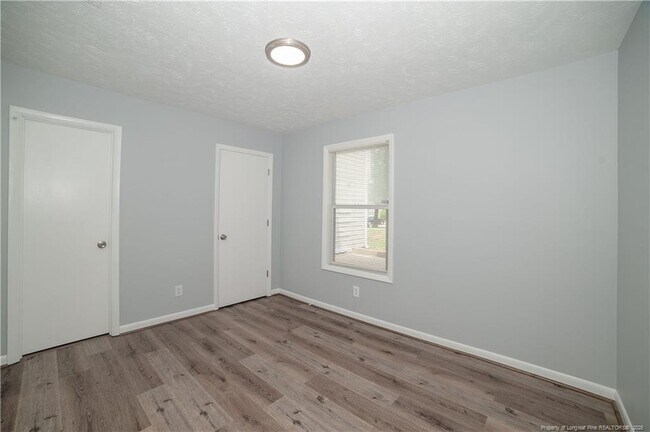 Building Photo - 1021 Wood Creek Dr