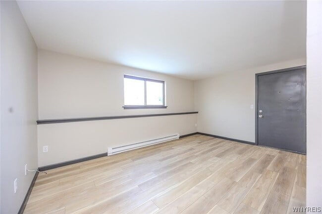 Building Photo - 6379 Robinson Rd