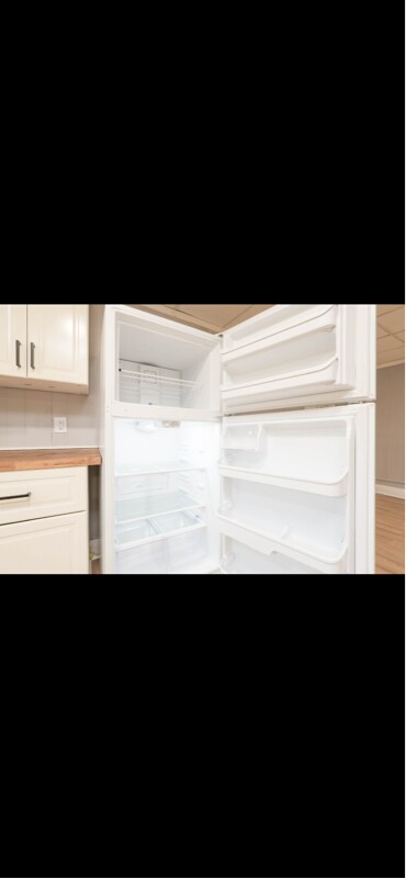 Building Photo - 225 Willow Lake Ln