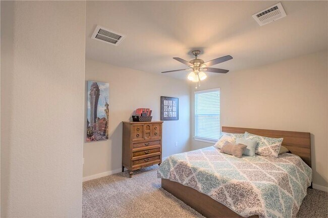 Building Photo - 5501 Bonneville Bend