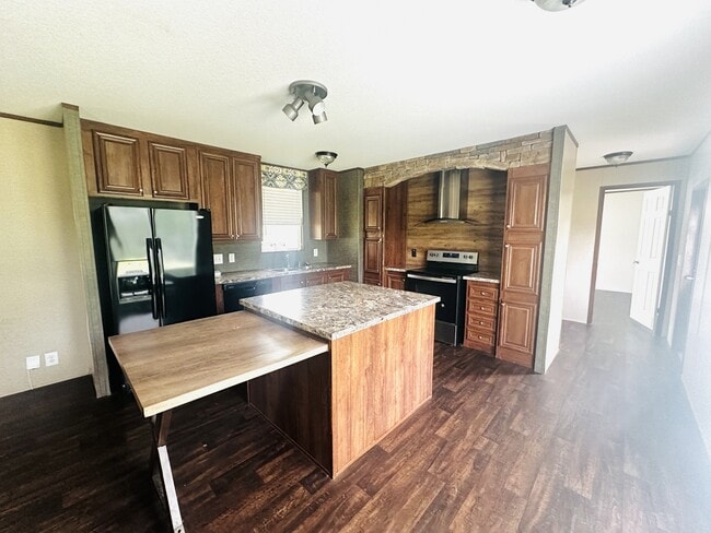 Building Photo - 207 Juniper Rd