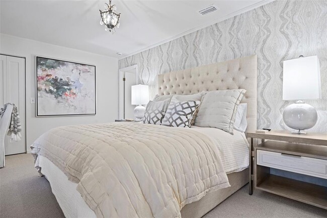 Building Photo - 3301 W Morrison Ave