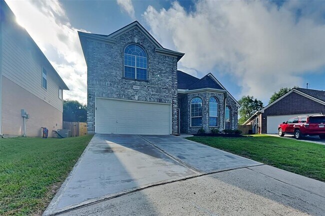 Primary Photo - 8000 N Tarrytown Crossing Dr