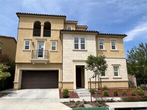 Building Photo - 5 Zion Dr