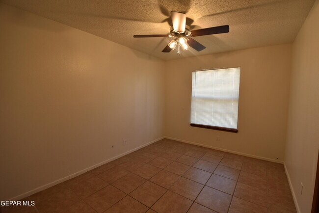 Building Photo - 11724 Lorri Dr